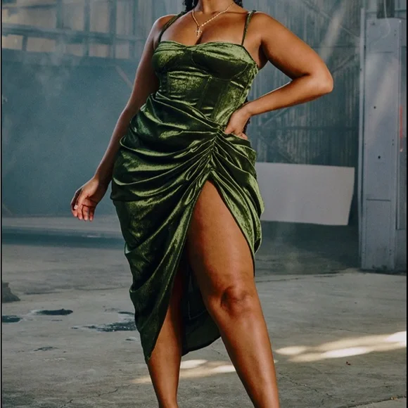 PrettyLittleThing | Dresses | Green Velvet Ruched Structure Corset Top Midi  Skirt | Poshmark